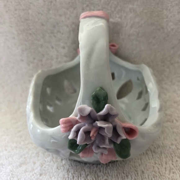 Porcelain Vintage Small Floral Candy Basket - Picture 1 of 6